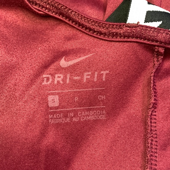 🌹Nike • Cute & Soft Women's Red Signature Workout Tank Top - Picture 7 of 7